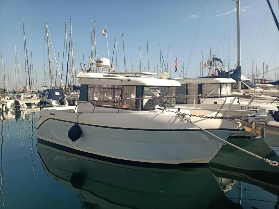 Quicksilver Arvor 810 used - photo 1