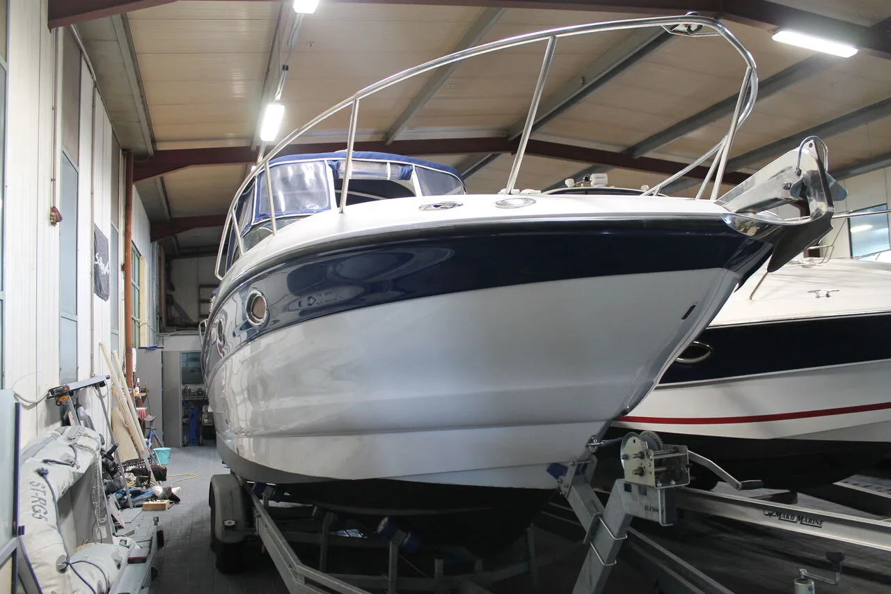 Crownline 250CR used - photo 1