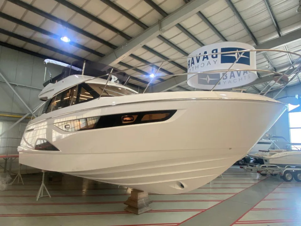 Bavaria Yachts R40 Fly used - photo 1