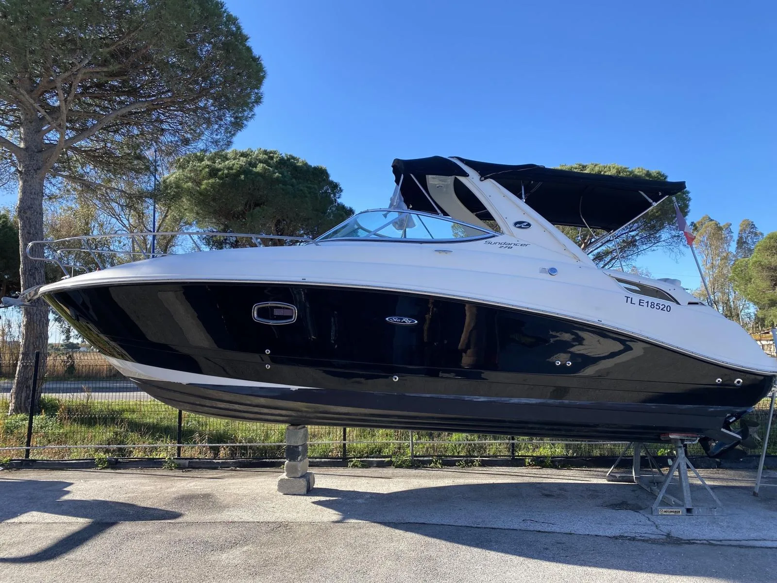 Sea Ray 270 sundancer used - photo 1