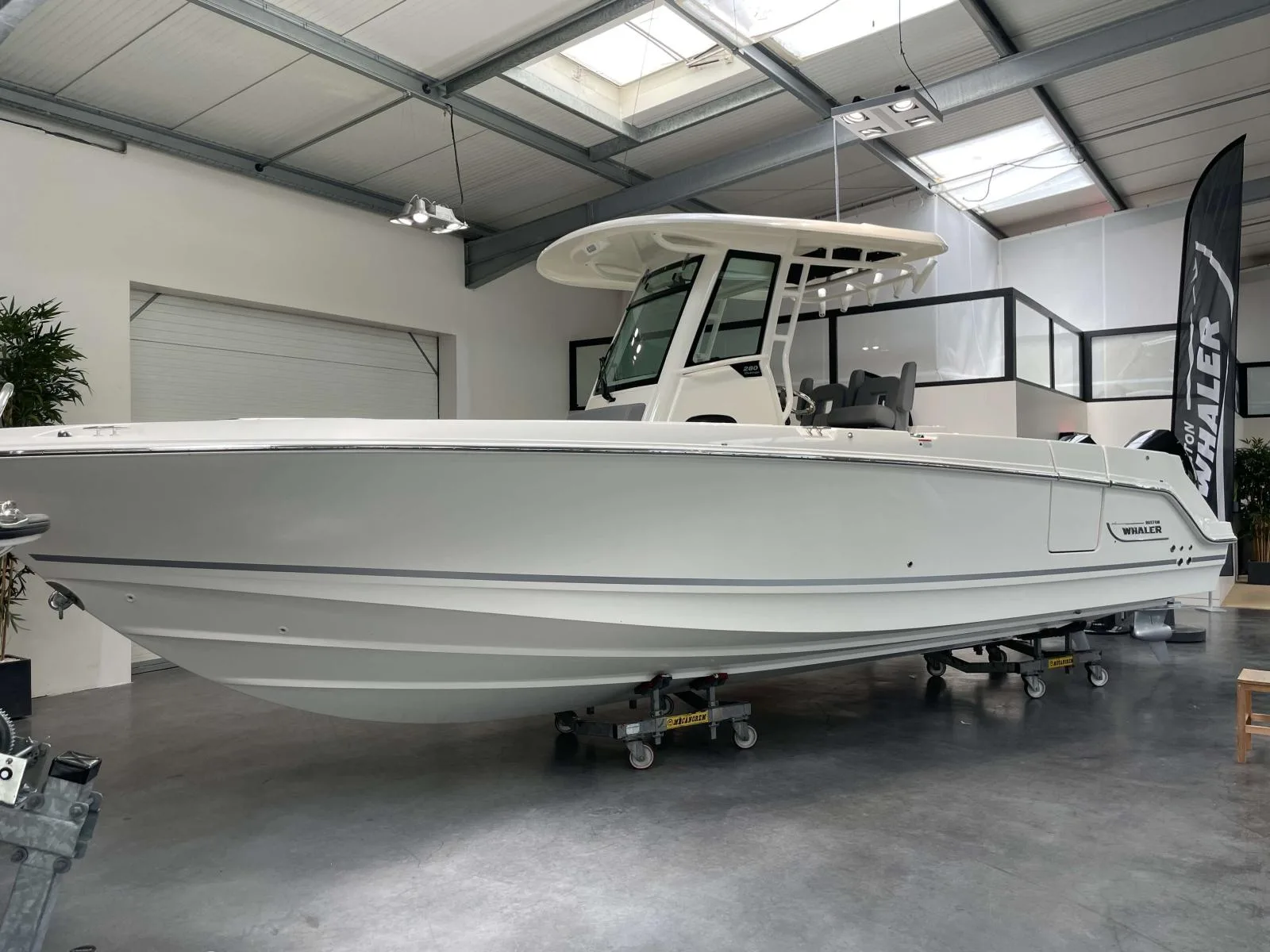 Boston Whaler 280 outrage used - photo 1