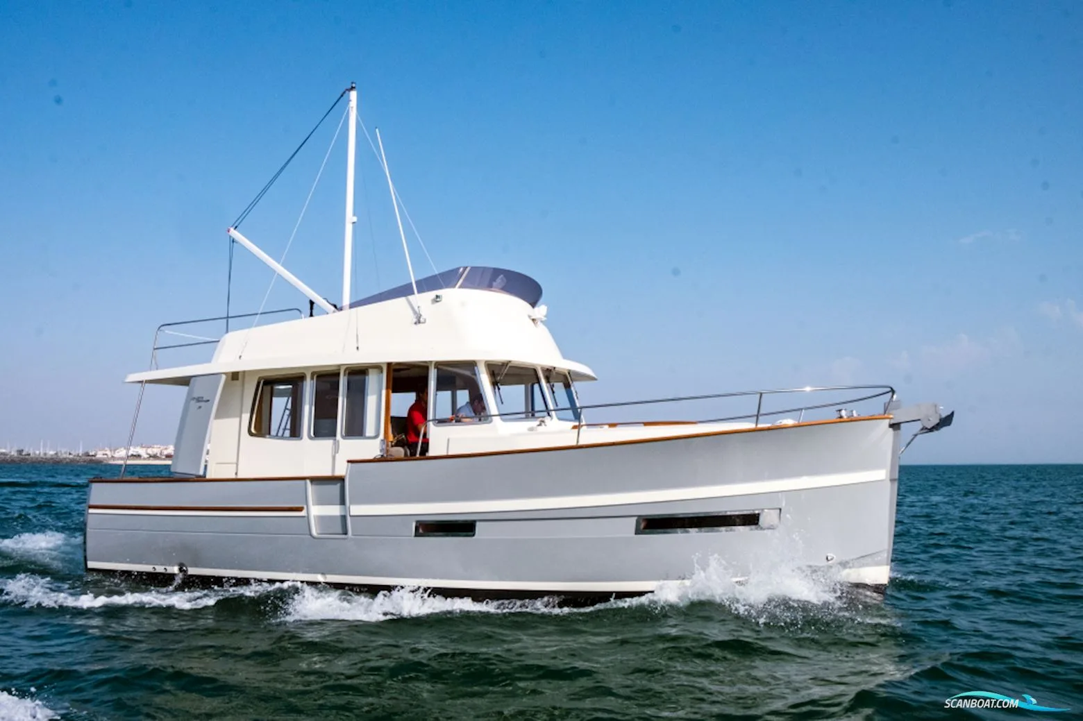 Rhéa Marine 34 Trawler used - photo 1