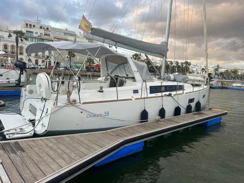 Beneteau oceanis 38 usato - foto 1