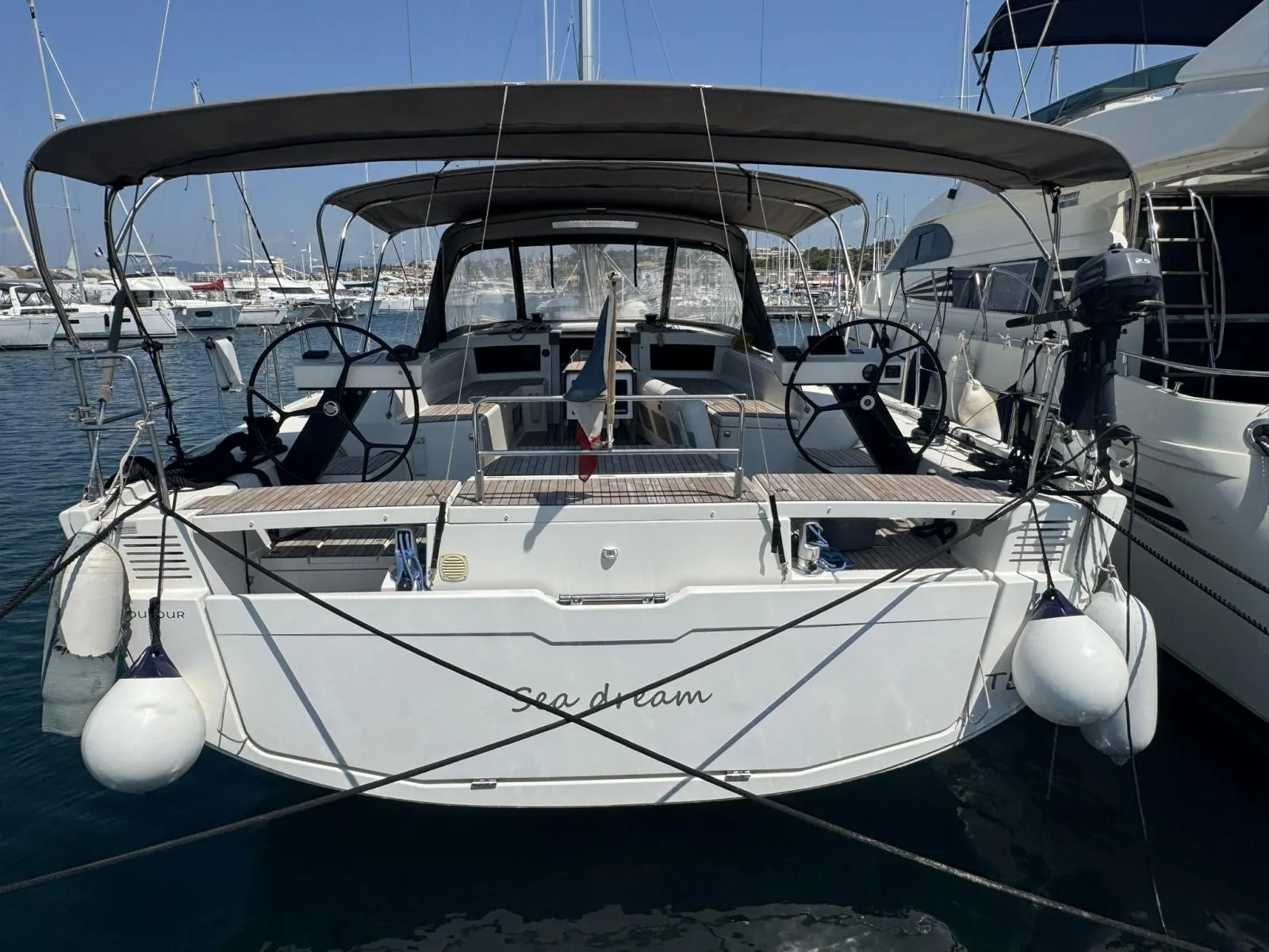 Dufour 530 used - photo 1