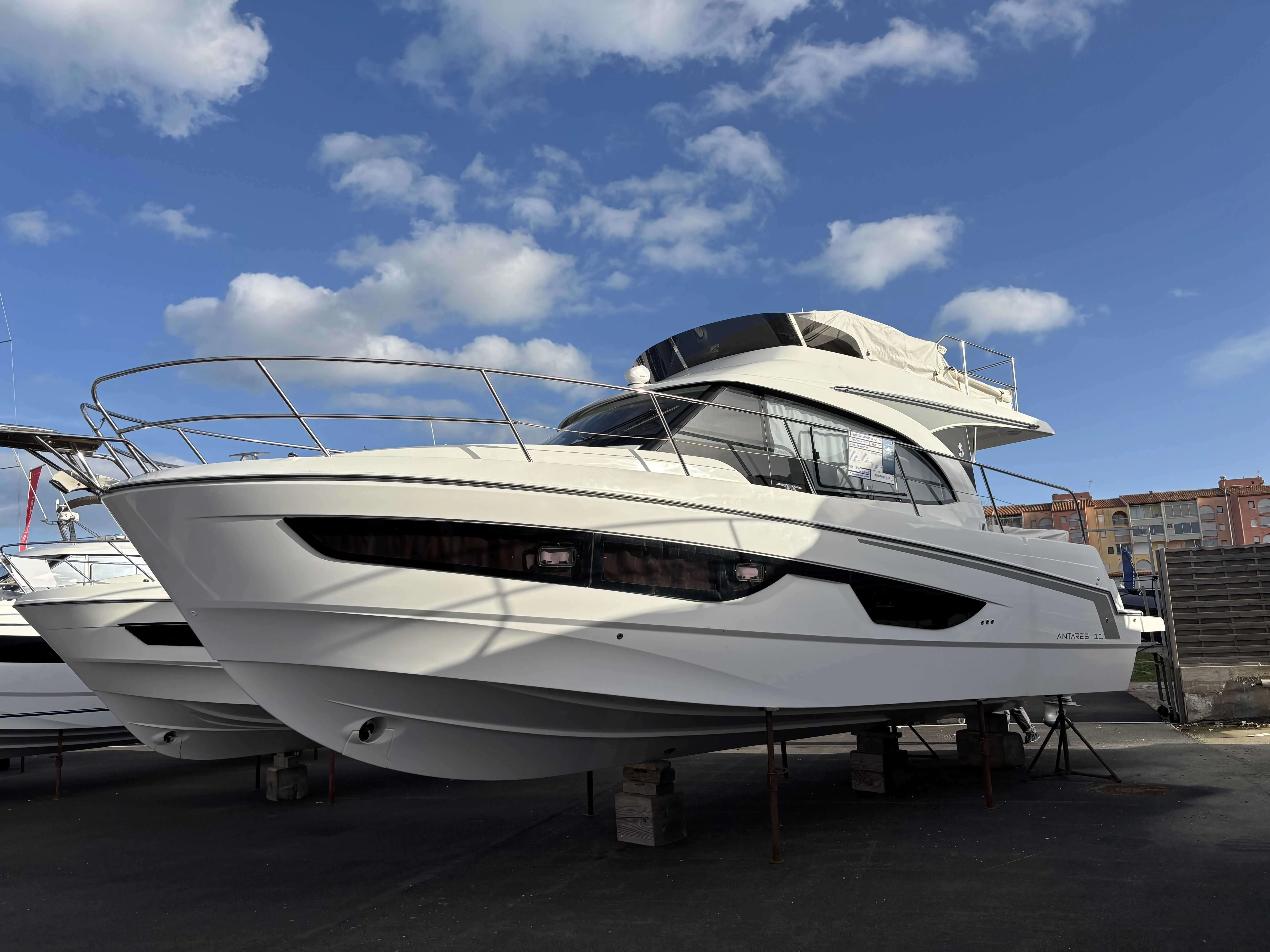 Beneteau ANTARES 11 FLY usato - foto 1