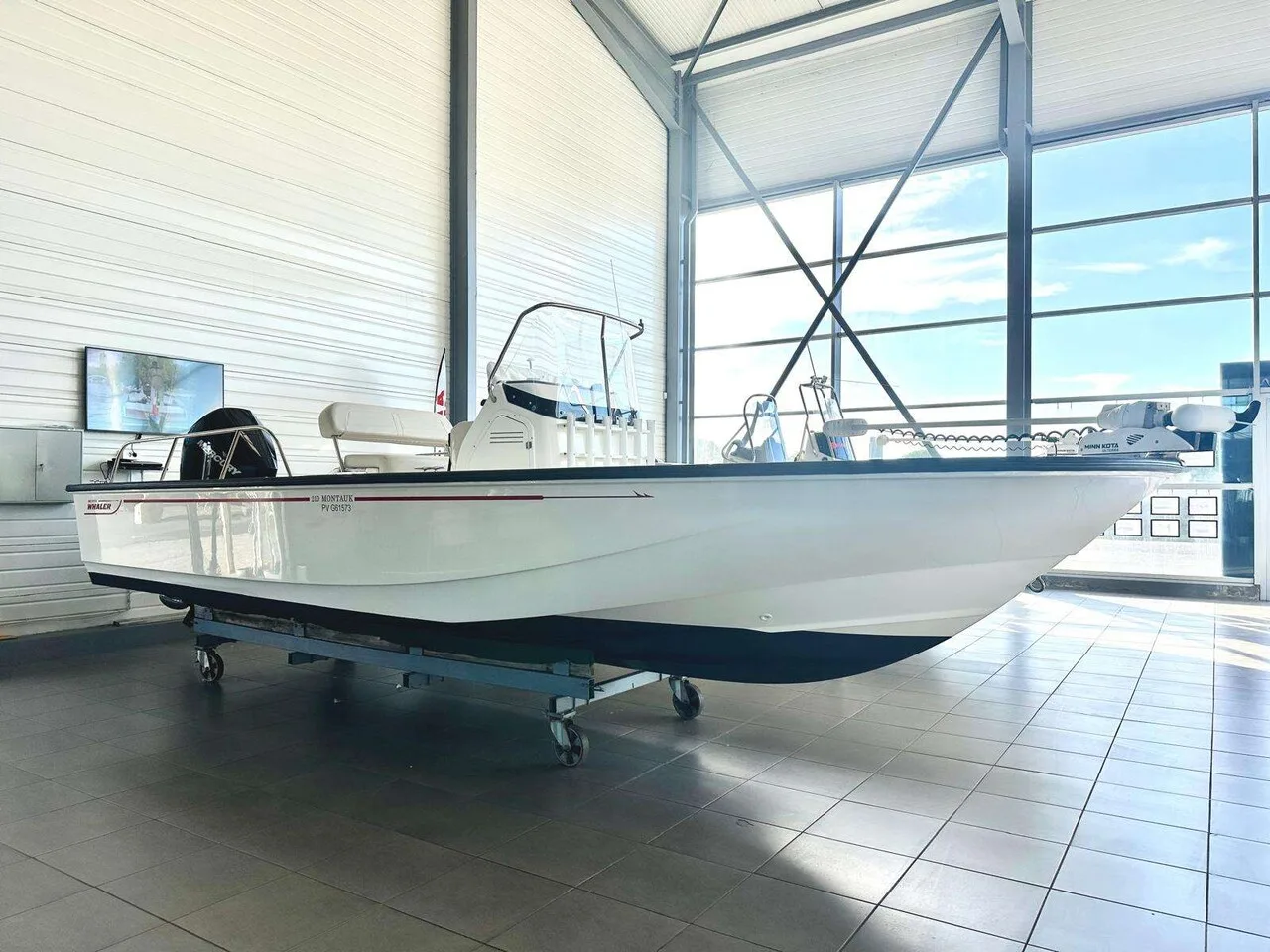 Boston Whaler 210 used - photo 1