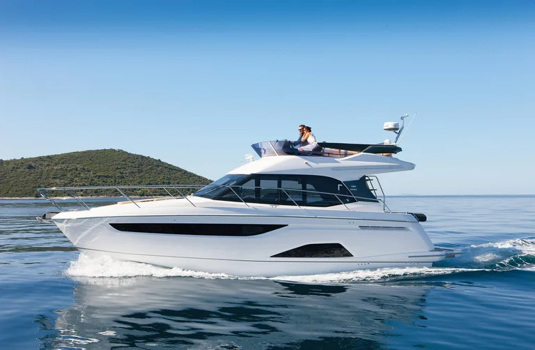 Bavaria Yachts R40 Fly