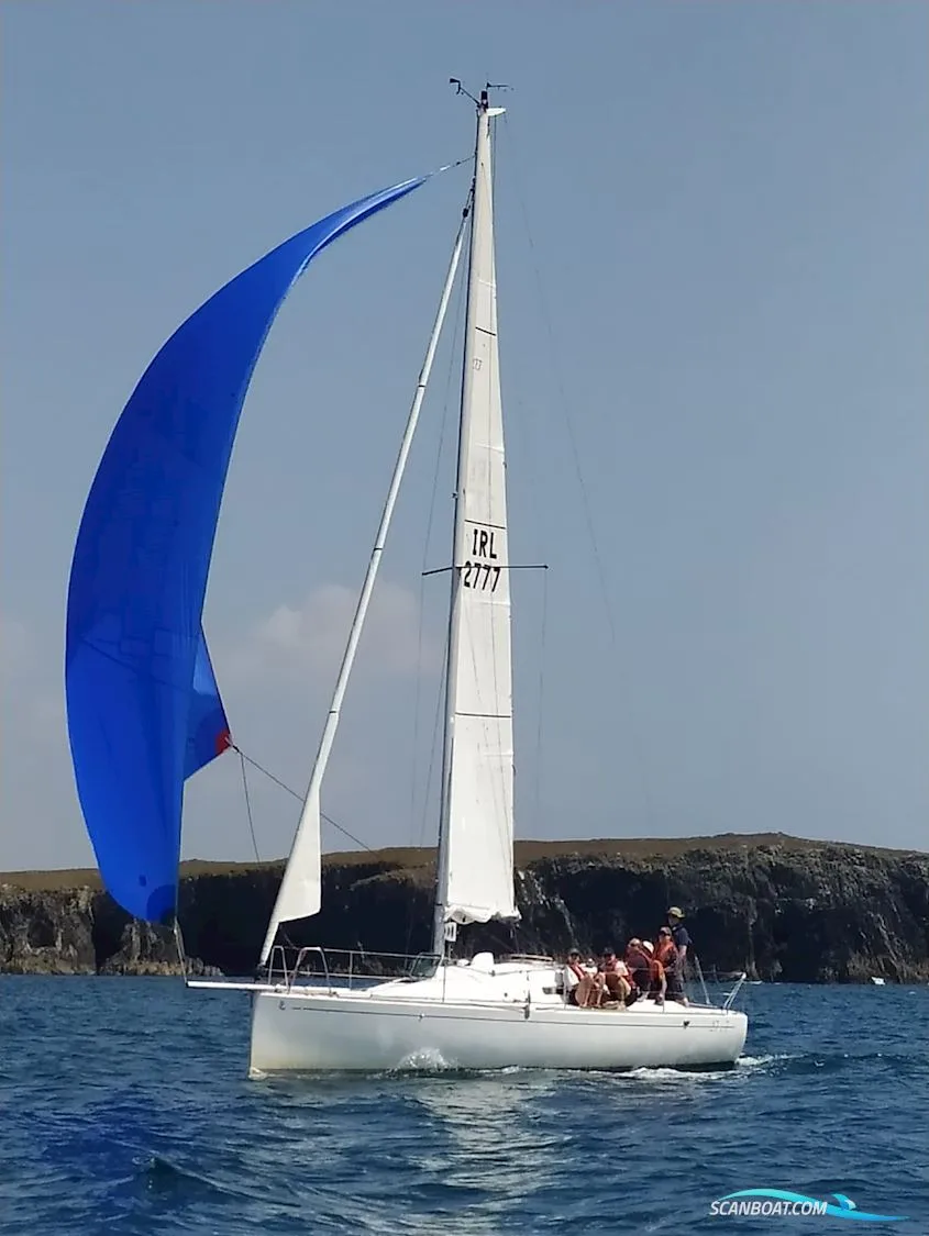 Beneteau First 27.7 used - photo 1