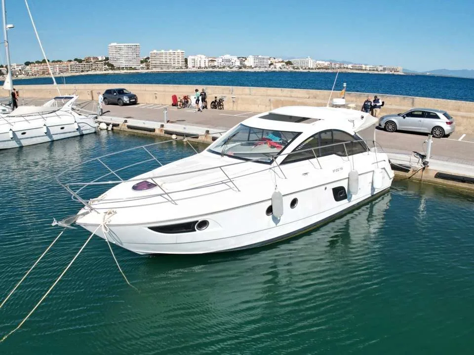 Beneteau GRAN TURISMO 38 used - photo 1