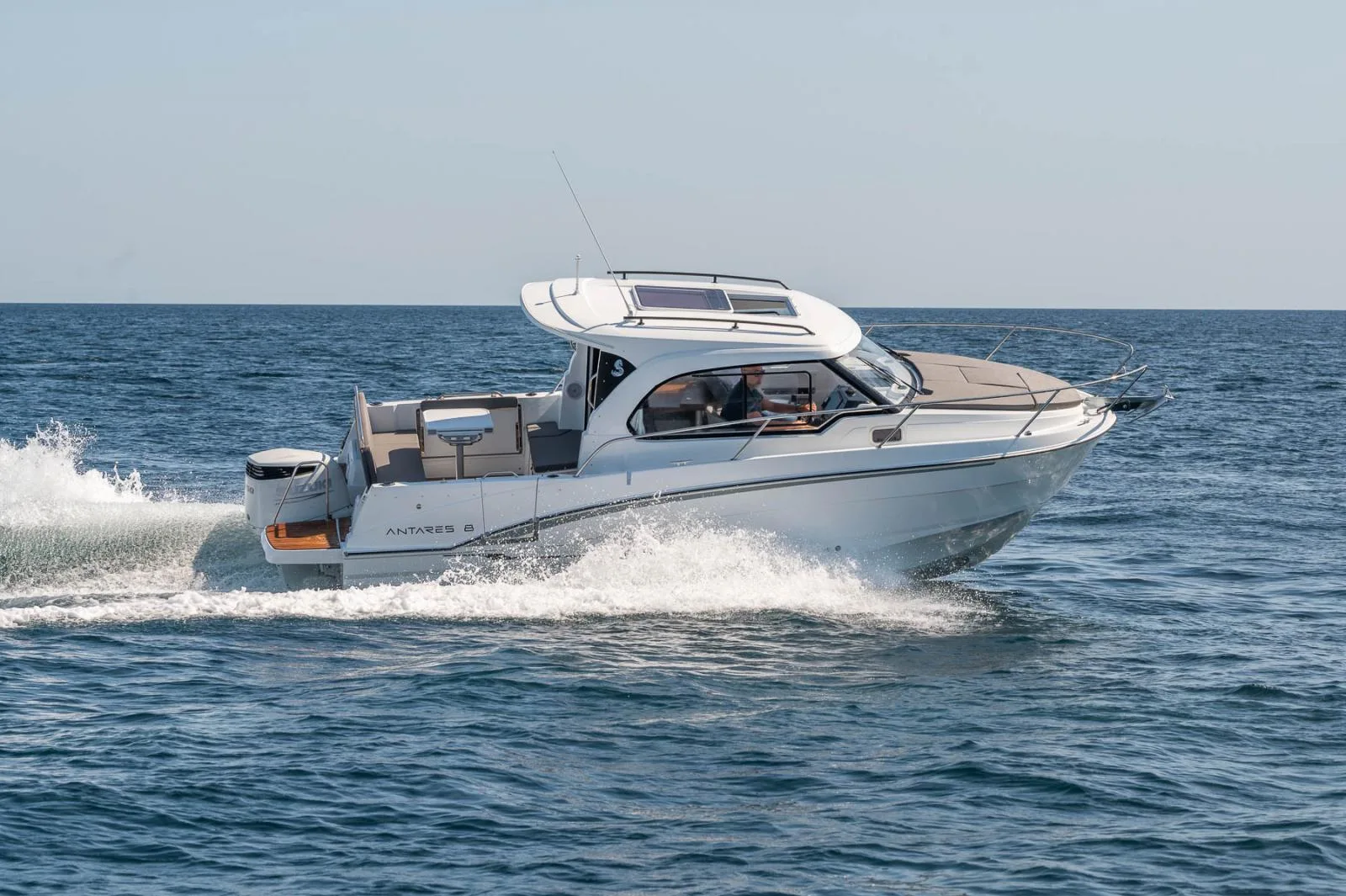 Beneteau Antares 8 ob d'occasion - photo 1