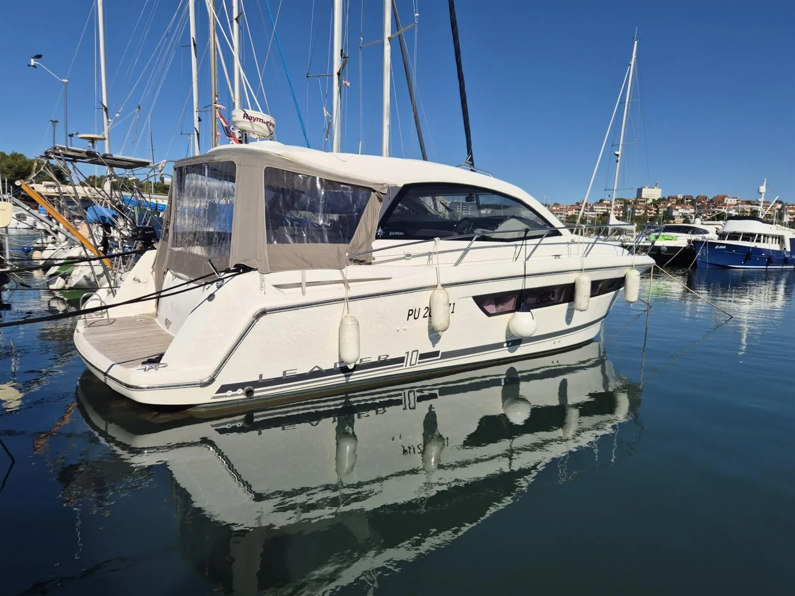 Jeanneau Leader 10 used - photo 1
