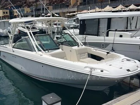 Boston Whaler Vantage 230 used - photo 1