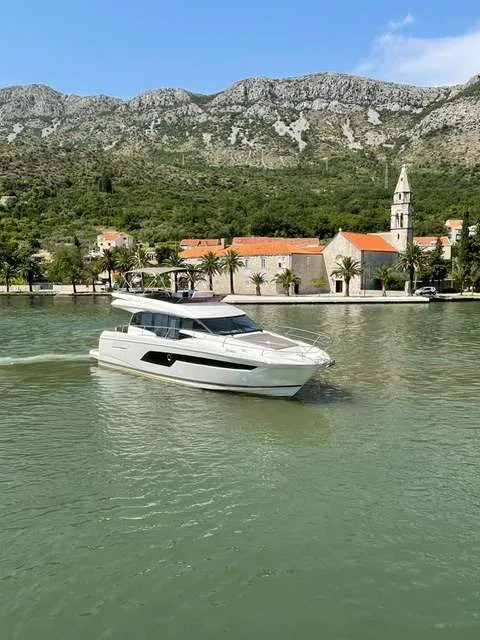 Prestige 520 used - photo 1
