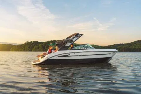 Sea Ray SDX 230 Surf Europe used - photo 1
