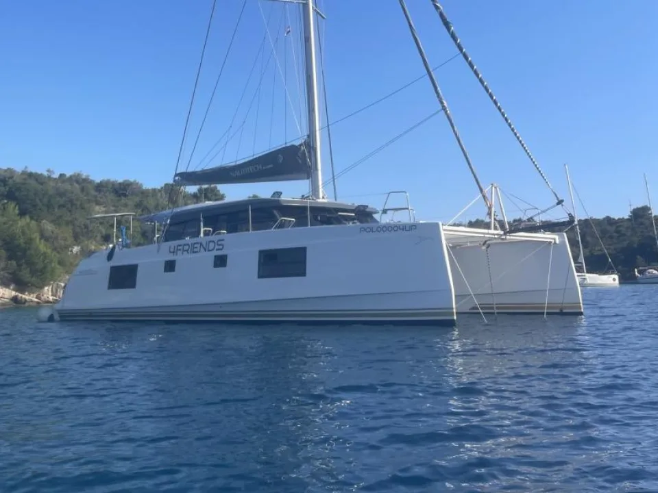 Nautitech Eignergemeinschaft Segelkatamaran 46" used - photo 1