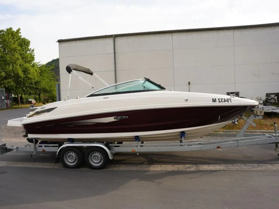 Sea Ray 240 Sundeck gebraucht - Foto 1