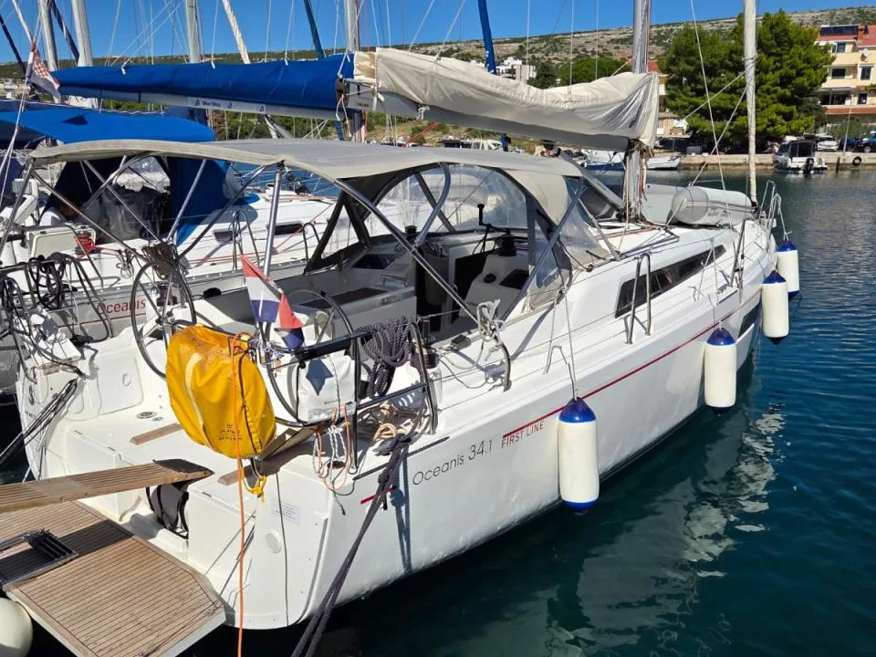 Beneteau Oceanis 34.1 usato - foto 1