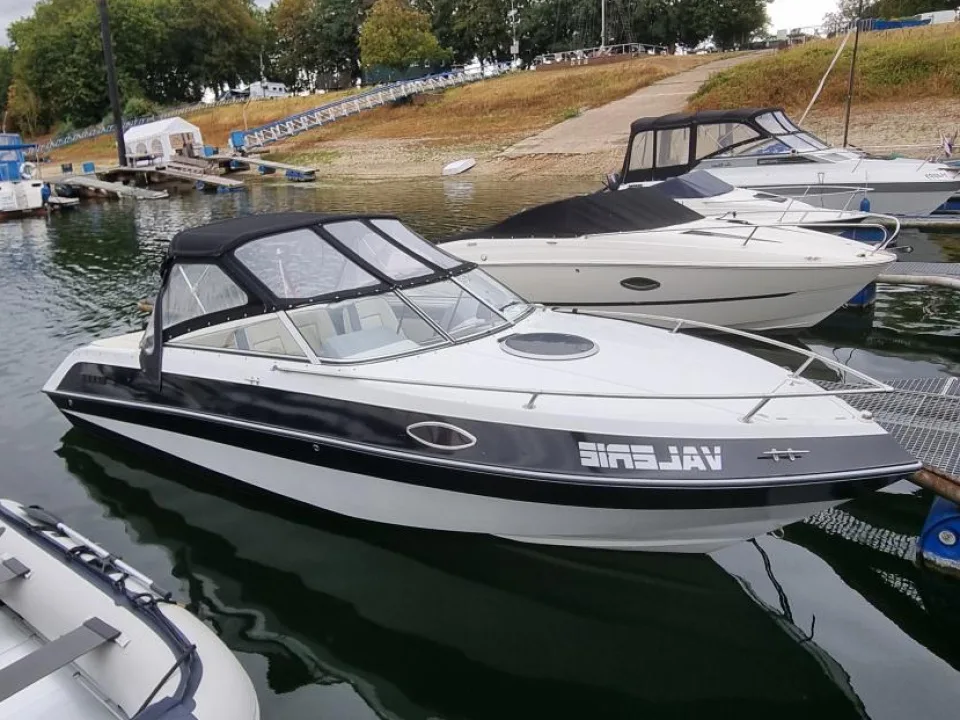 Four Winns 205 used - photo 1
