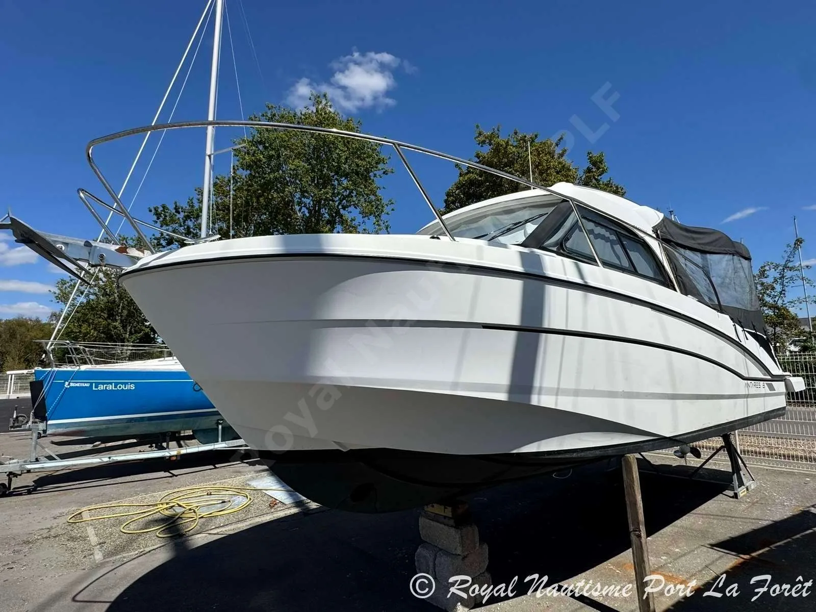 Beneteau ANTARES 8 OB usato - foto 1