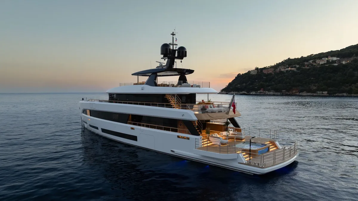 Sirena Yachts 42M