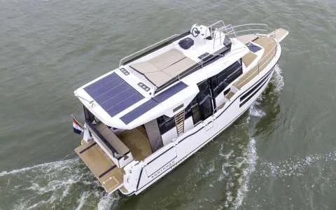Northman 1050 Trawler Electric | available with o used - photo 1