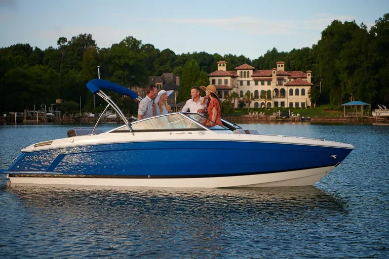 Cobalt Boats R4