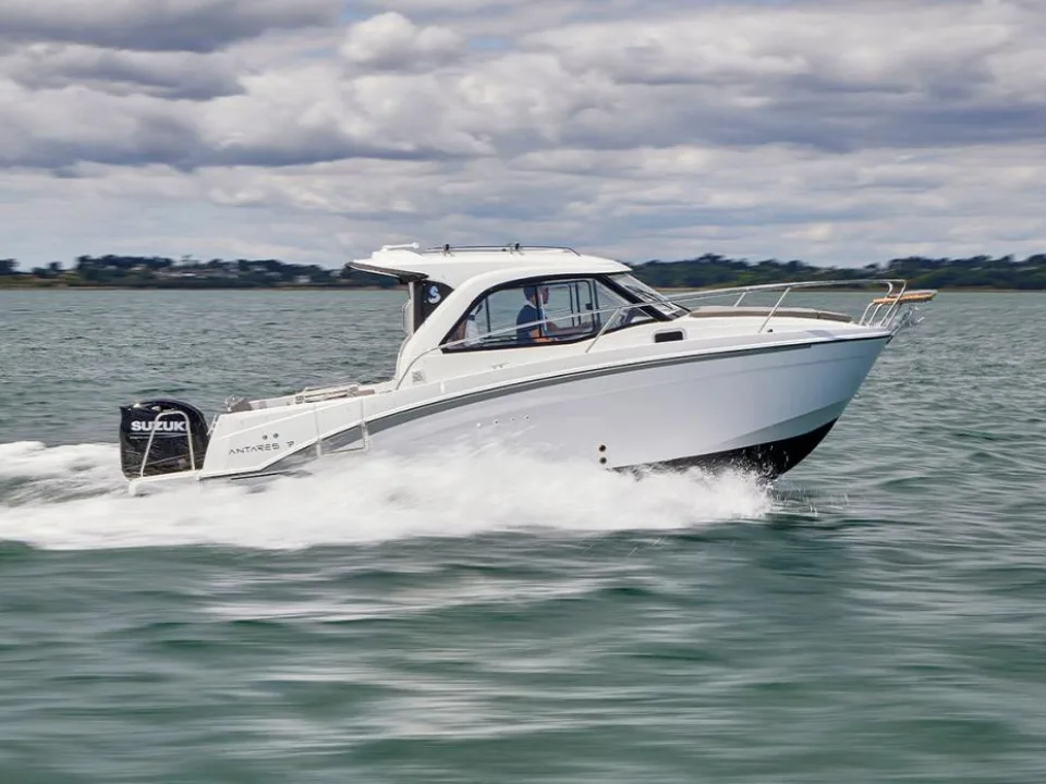 Beneteau Antares 7 usato - foto 1