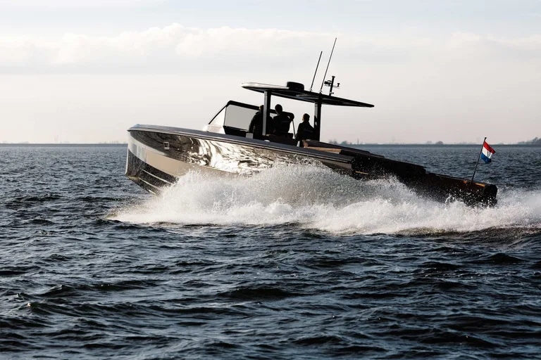 Xtenders 16m Day Cruiser