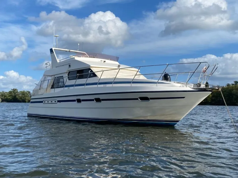 Neptunus 138 Sedan Fly d'occasion - photo 1