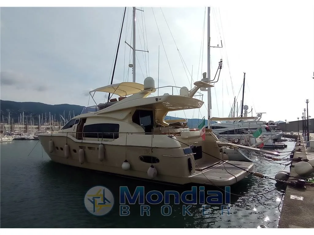 Ferretti Yachts ALTURA 690 usato - foto 1