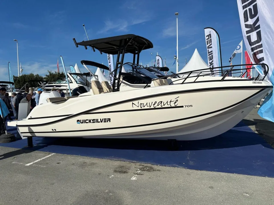 Quicksilver new 705 Open/150R blanc gebraucht - Foto 1