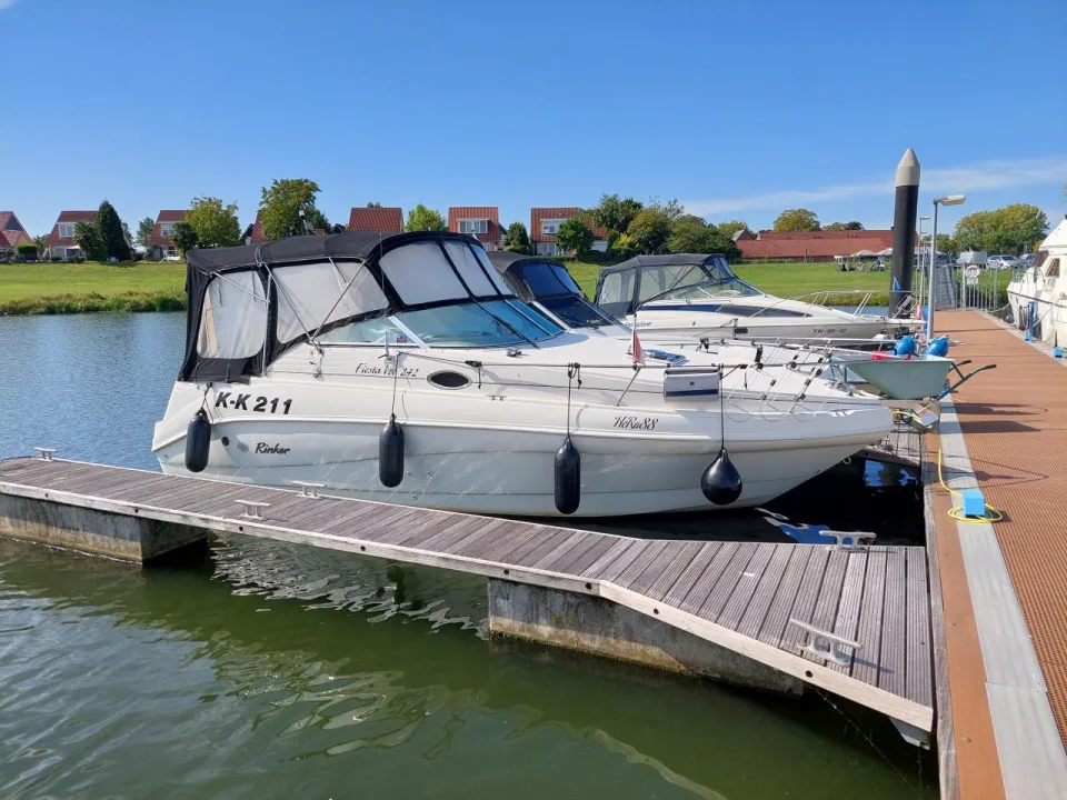 Rinker Fiesta Vee 242 used - photo 1