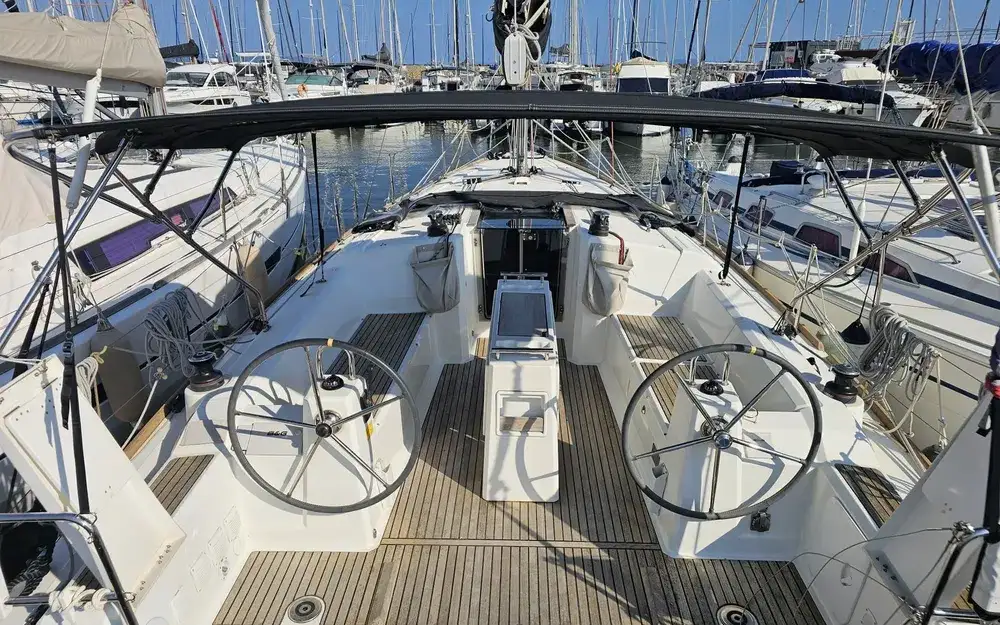 Beneteau OCEANIS 38.1 used - photo 1
