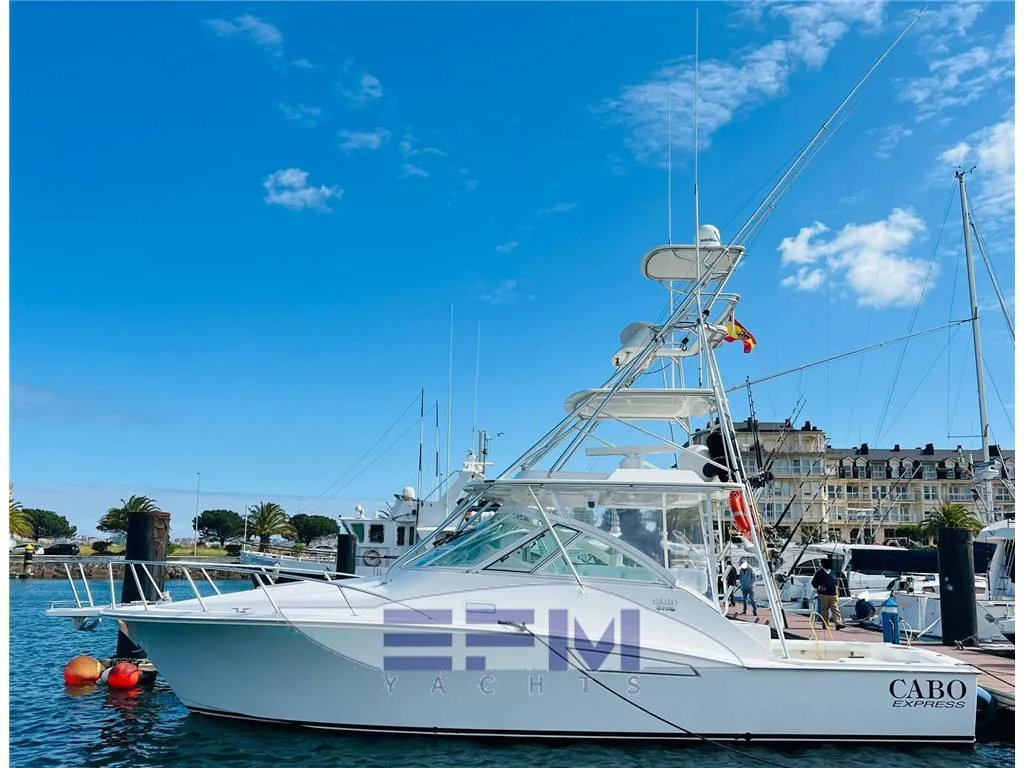 CABO 36 EXPRESS used - photo 1