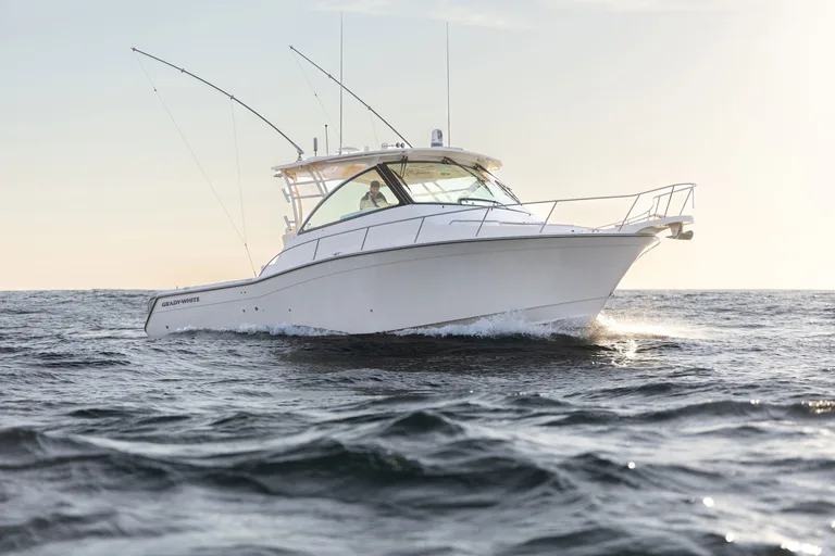 Grady-White Express 370