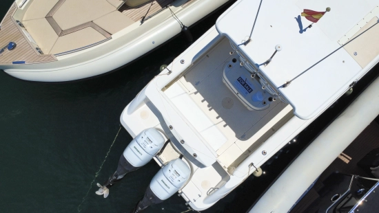 Boston Whaler 320 Outrage used - photo 1