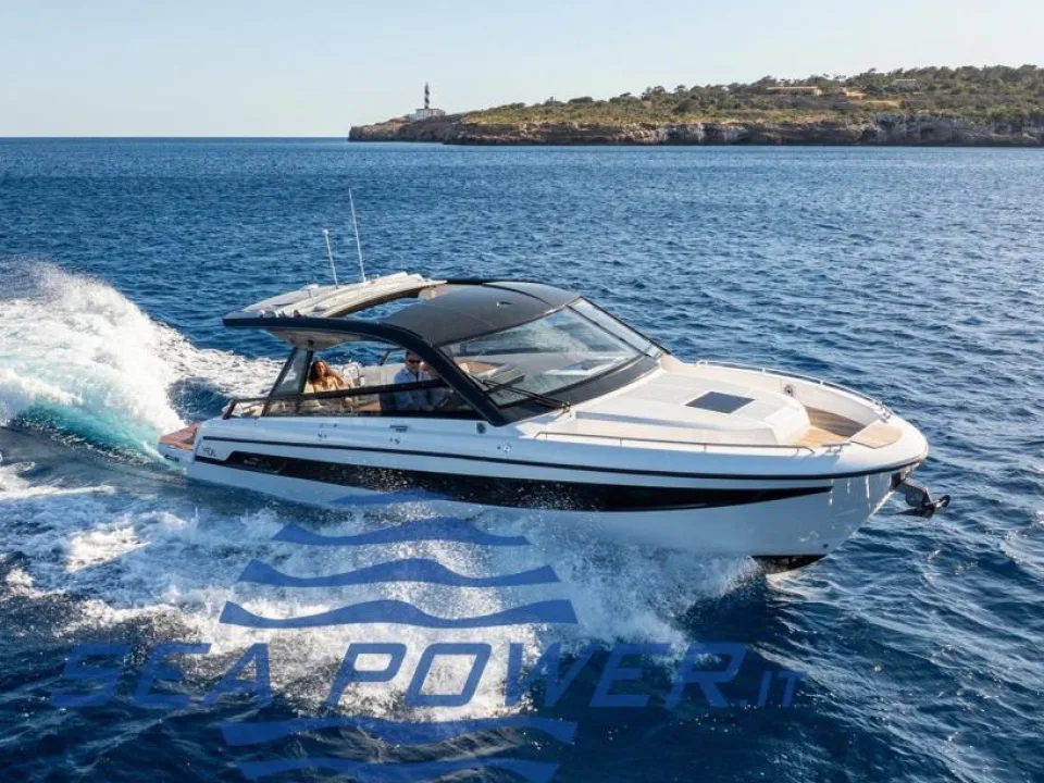 Bavaria Yachts Vida 33 Hard Top used - photo 1