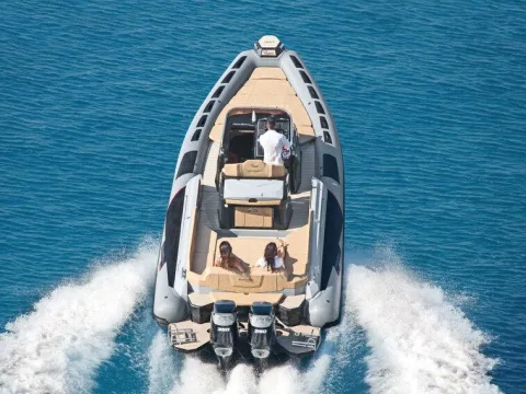 Ranieri SPLENDIDO GOMMONE RANIERI CAYMAN 38 EXEC used - photo 1