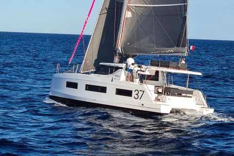 Aventura 37 Easy Sail & Comfort Packs usato - foto 1