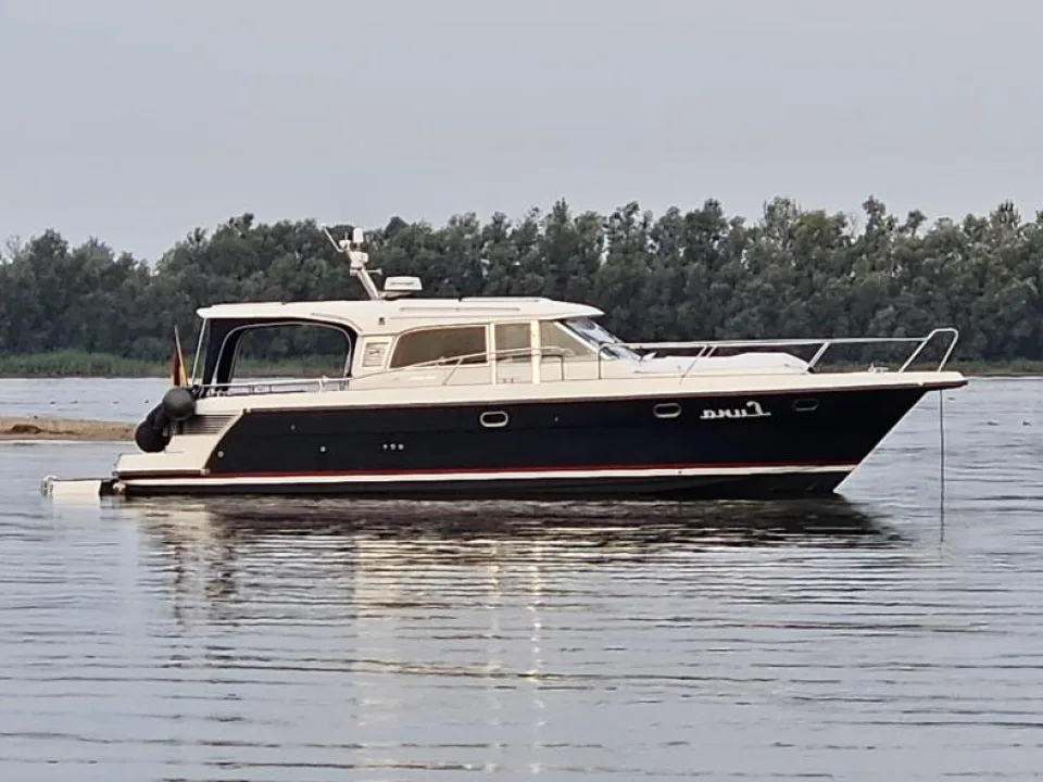 Nimbus NOVA 42 used - photo 1