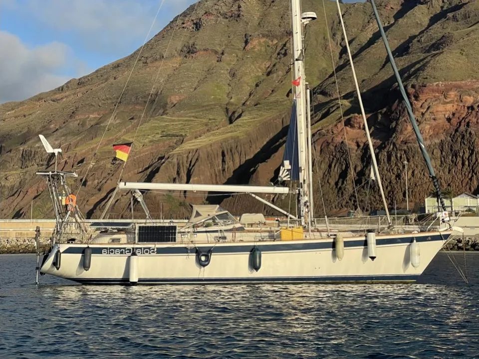 Hallberg-Rassy 42F Mk Ii used - photo 1