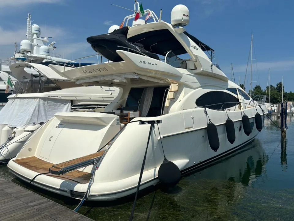 Azimut AZ 68 Fly gebraucht - Foto 1