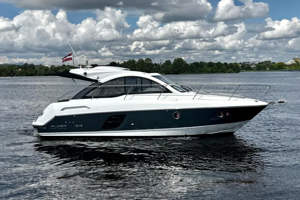 Beneteau Flyer GT 34 usato - foto 1