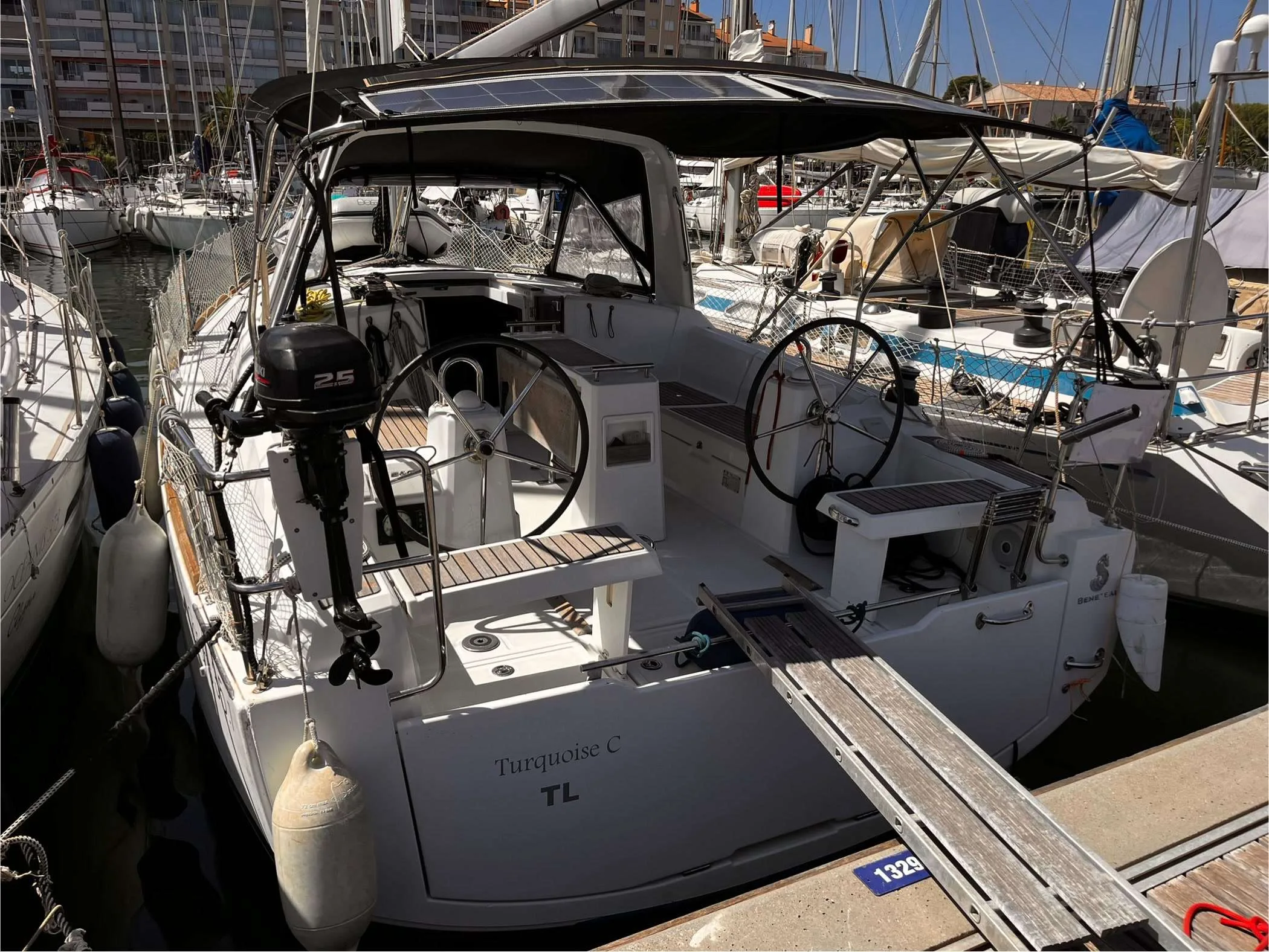 Beneteau OCEANIS 35.1 used - photo 1
