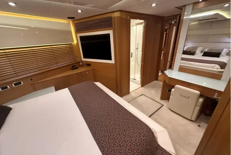 Sunseeker PREDATOR 84 used - hero image 16