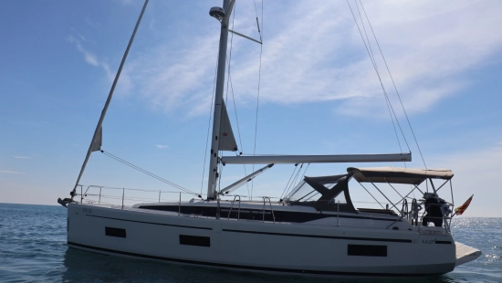 Bavaria Yachts C42 used - photo 1