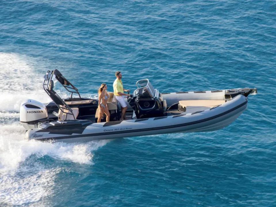 Ranieri GOMMONE RANIERI CAYMAN 26.0 Sport TOURIN used - photo 1