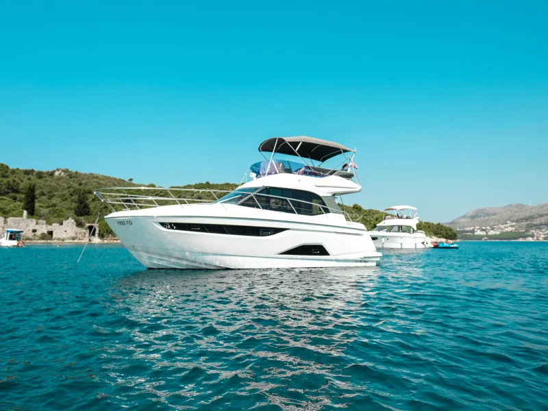 Bavaria Yachts R40 Fly gebraucht - Foto 1