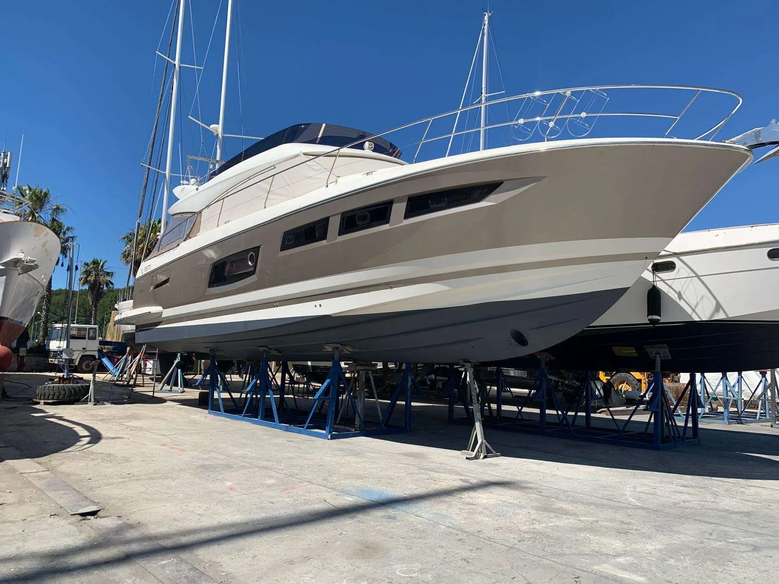 Prestige 560 FLY usato - foto 1