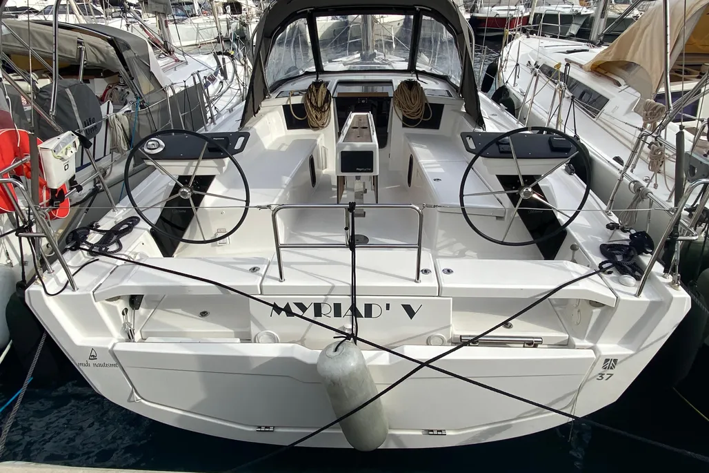 Dufour 37 used - photo 1